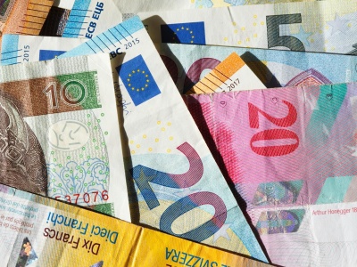 Kursy walut 25.11.2025. Umocnienie złotego