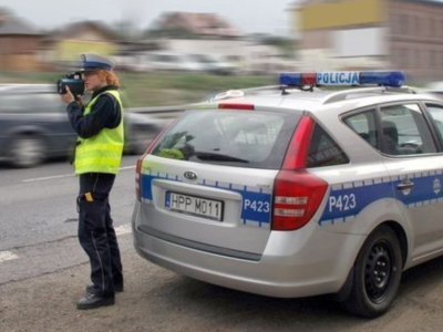 18-latek stracił prawo jazdy za przekroczenie prędkości. Miał je od pół roku