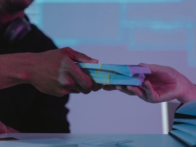 Bank może w niektórych sytuacjach zablokować konto. Można jednak zminimalizować to ryzyko