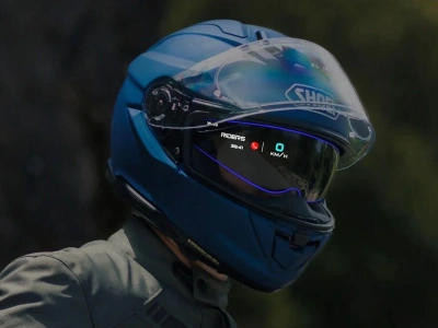 Kask Shoei GT-Air 3 Smart to spełnienie marzeń motocyklistów, którzy grali w “Cyberpunka”