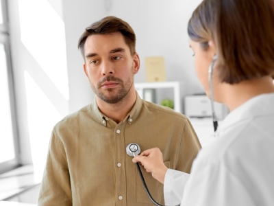 Najczęstszy nowotwór młodych mężczyzn. Tak rozpoznasz raka jąder