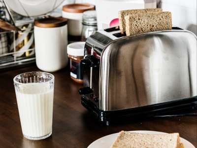 Nieświadomie marnujesz prąd i narażasz dom na pożar – te 3 sprzęty odłączaj zawsze