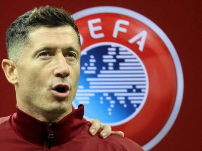 Media: Gigant złożył Lewandowskiemu oficjalną ofertę! Jest decyzja