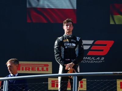 Polski kierowca coraz bliżej Formuły 1! Wielki sukces