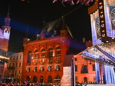 ​Plejada gwiazd podczas sylwestra Polsatu. Na scenie między innymi Beata i Bajm, Edyta Górniak oraz Golec uOrkiestra