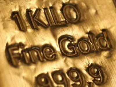 Złoto drożało na rynku terminowym wraz ze słabnięciem dolara