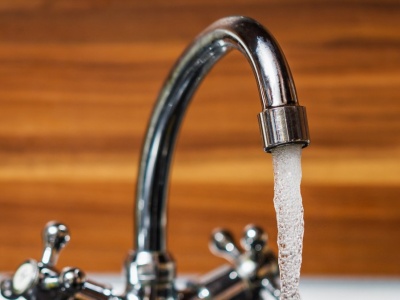 Skażona woda z kranu w Gdyni. Służby ostrzegają mieszkańców