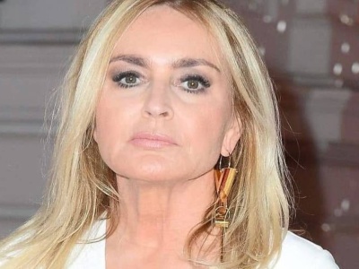 Monika Olejnik w mini i 