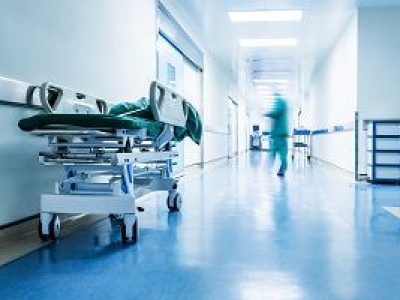 Straciłam macicę, szansę na dziecko. Można było tego uniknąć, gdyby lekarze z sieciówki mnie nie ignorowali