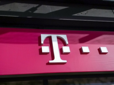 Koniec niespodziewanych opłat w T-Mobile. Klienci dostaną po 500 zł