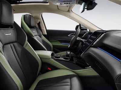 Chiński konkurent Toyoty RAV4 tanieje do 135 700 zł. Bagażnik bez szału, ale poziomem wykończenia zachwyca