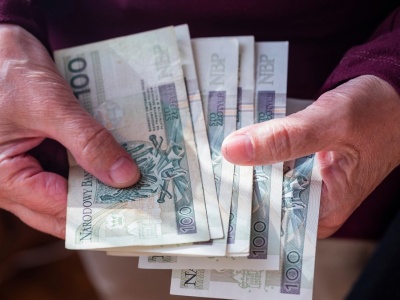 Wiele osób wskazuje na limit gotówki trzymanej w domu. Przepisy mówią jasno