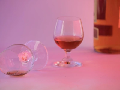 Dwie pijane matki „opiekowały się” dziećmi. Sprawy trafiły do sądu rodzinnego