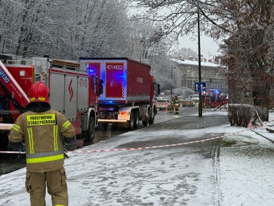 Katastrofa budowlana w centrum miasta. Runęła ściana zdezelowanej kamienicy!
