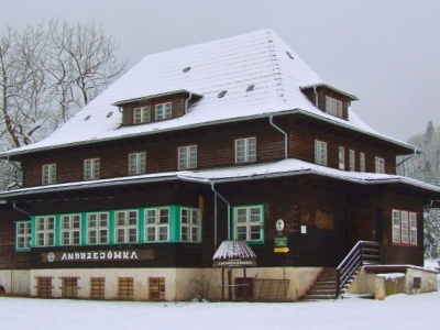Jedno z najmłodszych schronisk w Sudetach. Ma ciekawą historię