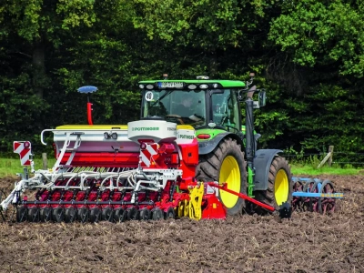 Proste, ale robią robotę. Jak wypadły w teście brona Pöttinger Lion i siewnik Vitasem?