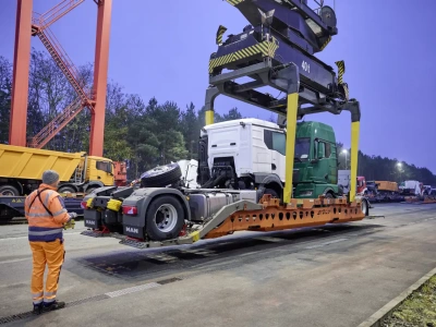 Ponad 11 tys. ciężarówek wywiezionych z Polski pociągami – duży projekt MAN-a