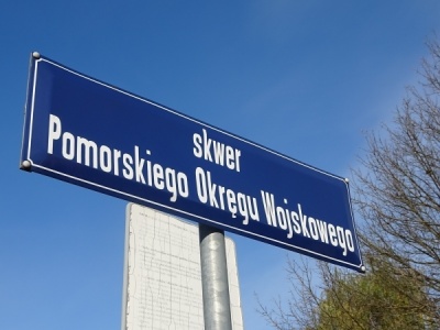 Wojewoda broni skweru POW i chce godnego upamiętnienia płk. Łukasza Cieplińskiego