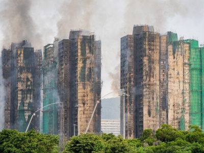 Tragedia w Hongkongu. 44 osoby nie żyją, 300 zaginionych