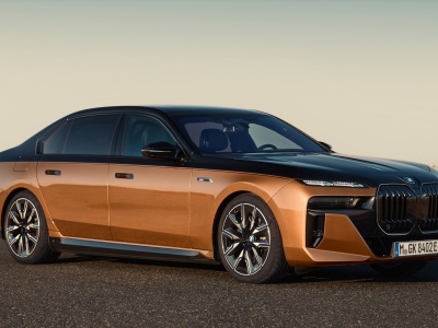 BMW włoży silnik spalinowy do samochodów elektrycznych. Tego chcieli klienci