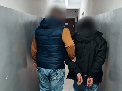 Dwóch poszukiwanych mężczyzn zostało zatrzymanych przez policję