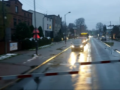 Trochę mniejsze korki na Jankego. Przejazdy kolejowe już nie będą regularnie zamykane