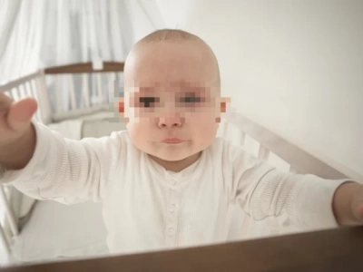 Matka znęcała się nad rocznym dzieckiem. Filmiki wysyłała jego ojcu