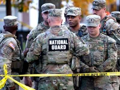 Atak na Gwardię Narodową: koszmarny prezent dla Ameryki. Trump już to wykorzystuje