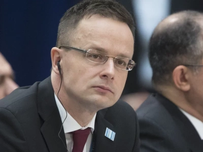 Incydent z udziałem szefa MSZ Węgier. Odmówiono mu zgody na lądowanie