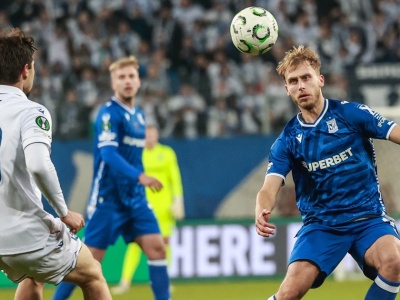 Polskie kluby grają w Lidze Konferencji. Raków podwyższa wynik, Lech się męczy!