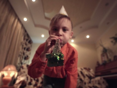 Nie miała pieniędzy na prezenty. To, co doradziły jej inne matki wzrusza