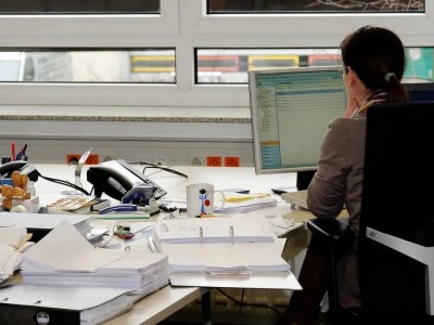 Im najtrudniej znaleźć pracę... Najstarszym, najmłodszym czy Polakom z małych miejscowości?