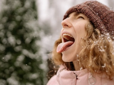 Zdrowy uśmiech na co dzień: jaki irygator do zębów wybrać?