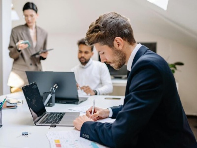 „Trzynastki” mogą wrócić. Sprawdź, kto i kiedy dostanie dodatkową pensję