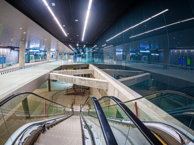 Tak wygląda wejście na pierwszy podziemny przystanek tramwajowy. Na jego otwarcie trzeba jeszcze poczekać