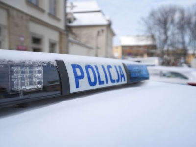 Policjanci ratowali życie mieszkańców bloku, w którym wybuchł pożar