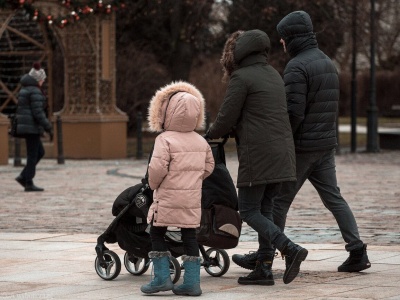 Wymyślił 500 plus. Tłumaczy, czemu w Polsce rodzi się mało dzieci. 