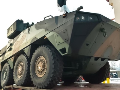 Rosomaki nie rozkraczą się w akcji. Wojsko sypnęło kasą