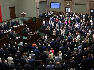 Czy Polacy oczekują na pojawienie się nowej partii? Te dane dają do myślenia