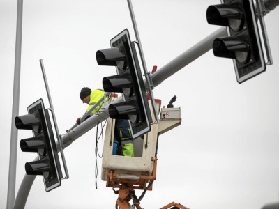 Białe światło zobaczysz w obecności autonomicznych aut. Tak może wyglądać przyszłość sygnalizacji