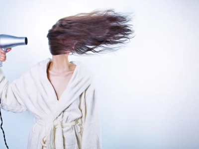 Jakie funkcje powinnna mieć suszarka do włosów?