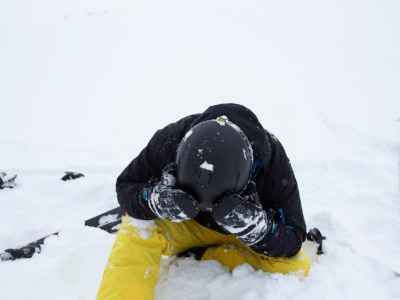 Nie chcesz kończyć sezonu po pierwszym wyjściu na stok? Posłuchaj ortopedy