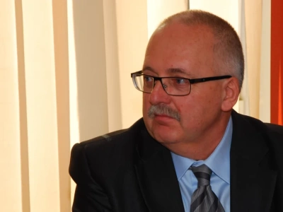 Sekretarz odchodzi z urzędu 