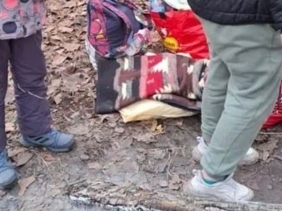 Matka z dziećmi od miesięcy tuła się po ulicach Warszawy. Padły mocne zarzuty pod adresem służb