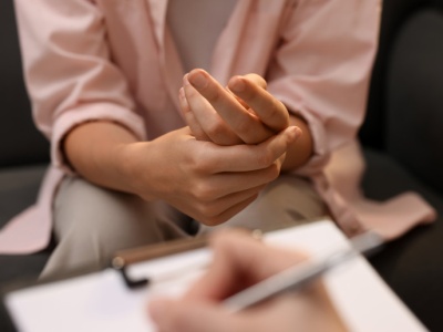 Psychoterapia jak stara włoska rodzina? Pacjenci chcą jasnych standardów, a nie mętnej wody