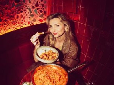 Kocha ketchup, a kaszę gotuje jak kulinarny magik. Jagna Niedzielska radzi, jak gotować, żeby każdy nas chwalił