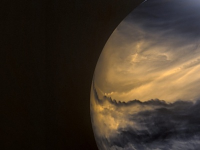 Na Wenus wieją wiatry silniejsze niż ziemskie huragany, Co je napędza?