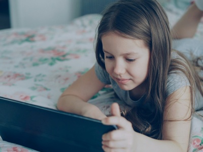 TikTok i Facebook tylko za zgodą rodziców. Unia wzięła się do roboty