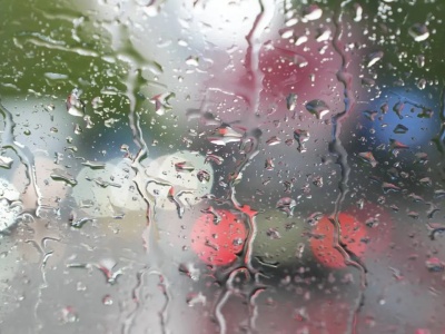 Nadchodzą mgły i marznące opady. Sprawdź prognozę