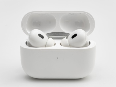 Świetna cena AirPods Pro 2. Słuchawki działają też na Androidzie